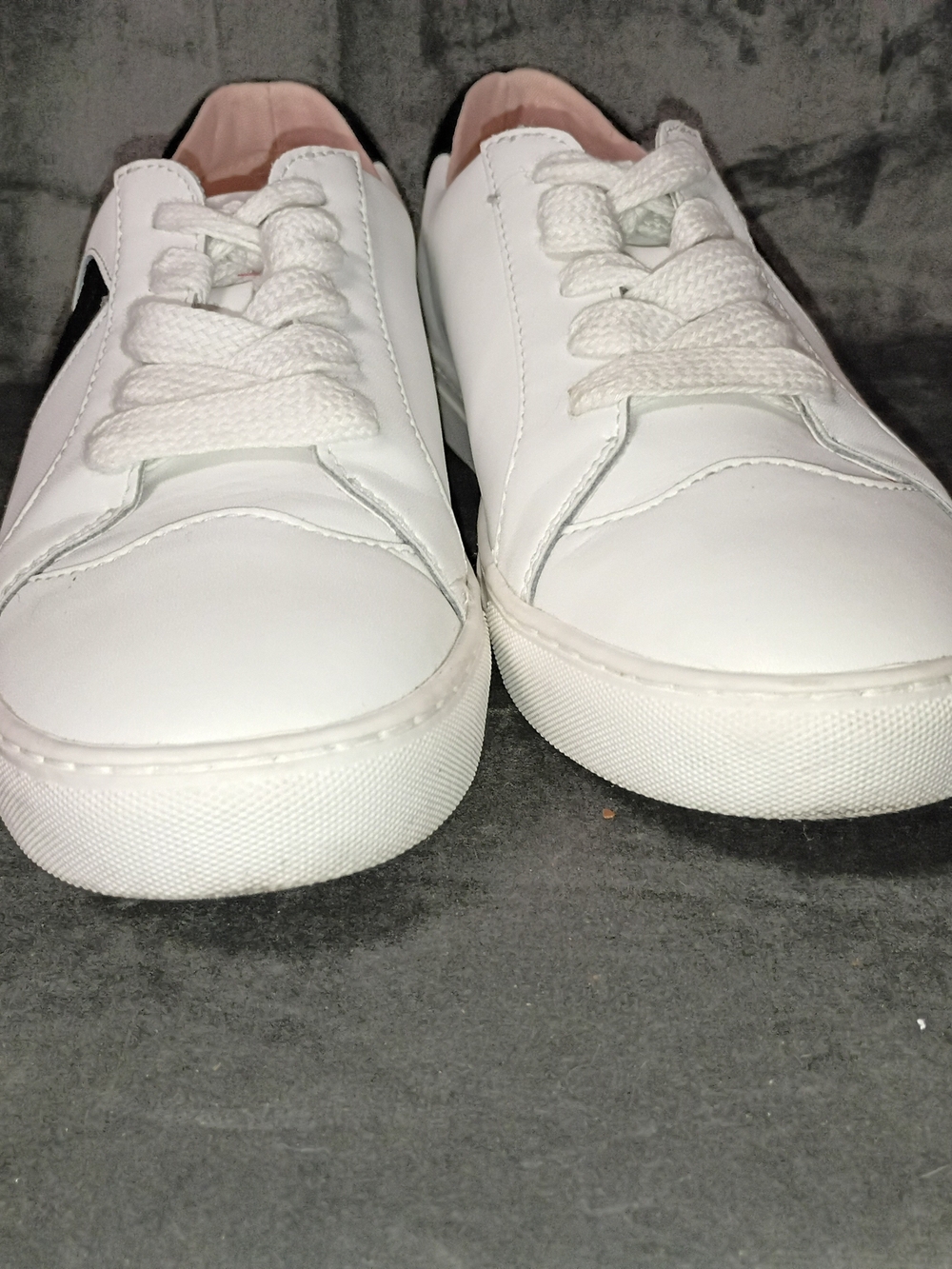 kate spade Fez White Sneakers with Black Spade Accent Size 11 EUC - Picture 13 of 13